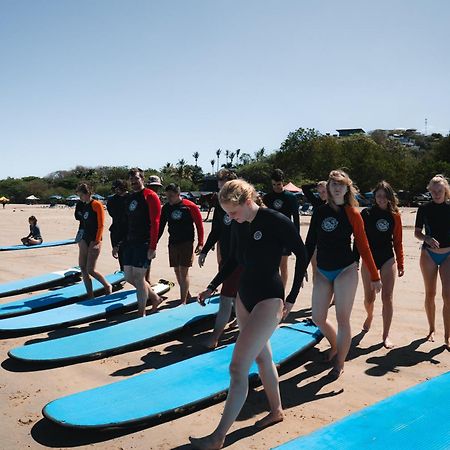 Iguana Surf Camp Hotel ตามารินโด ภายนอก รูปภาพ