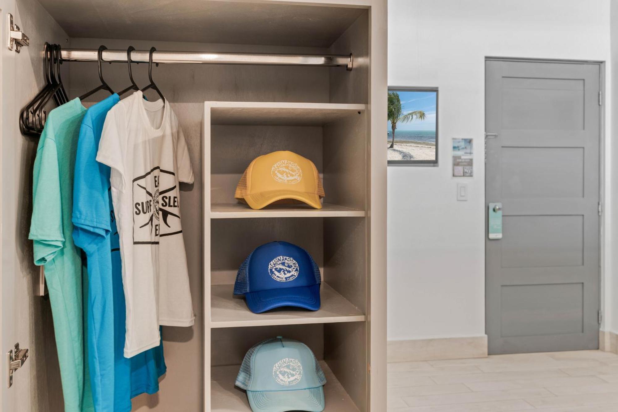 Iguana Surf Camp Hotel ตามารินโด ภายนอก รูปภาพ
