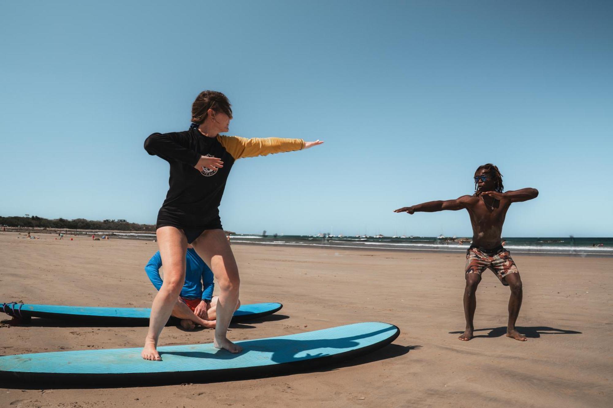 Iguana Surf Camp Hotel ตามารินโด ภายนอก รูปภาพ